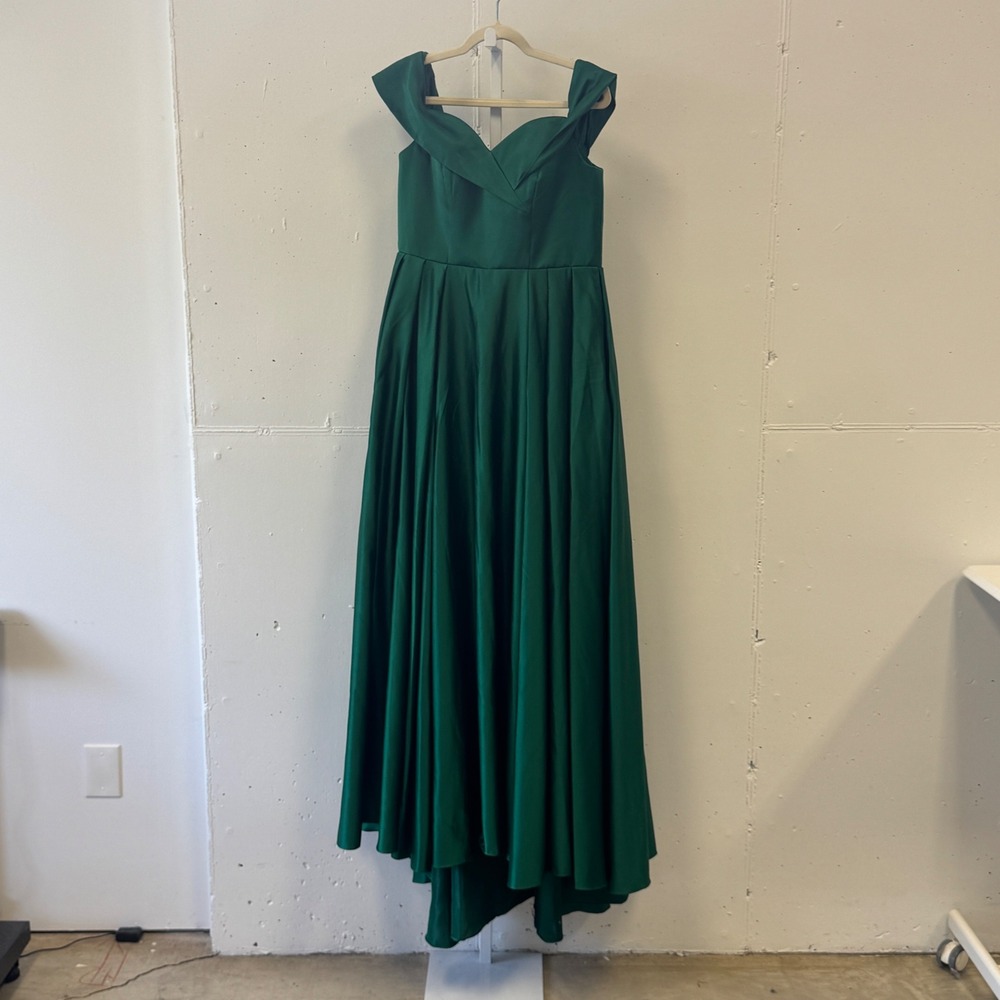 Emerald Green Satin Off Shoulder Corset Back Formal Gown Dress Size 10